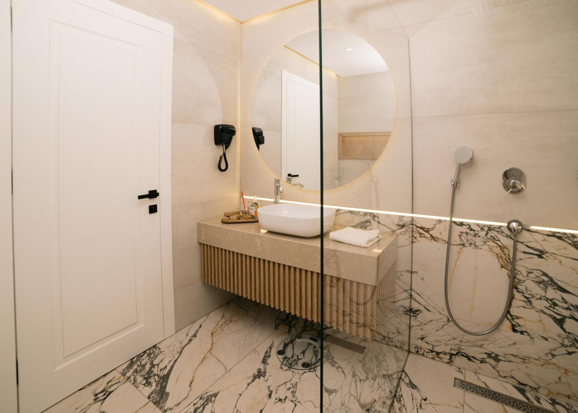 Hotel Teuta Ülgün Dış mekan fotoğraf